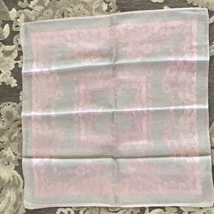 Vintage damask napkins.Set of four. 18inx18in.